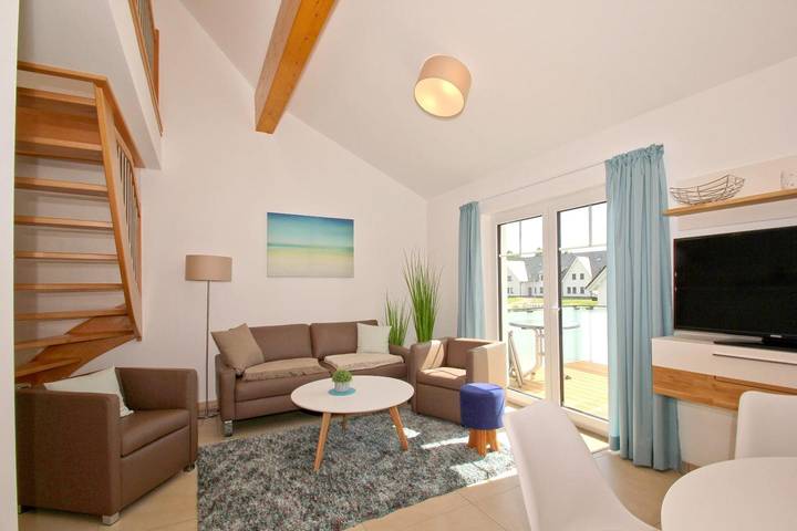Ferienwohnung für 5 Personen, mit Balkon und Pool sowie Sauna in Lobbe - 4