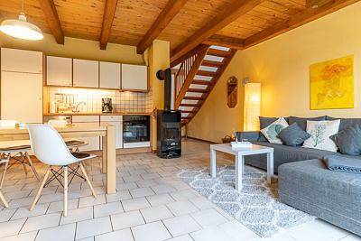 Ganze Wohnung, Schöne Ferienwohnung für bis zu 4 Personen mit Balkon und Hunde sind willkommen in Vollerwiek, Eiderstedt