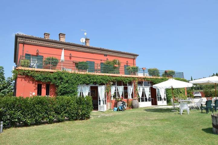 Appartamento intero, Soggiorno a bordo piscina a San Marino in Coriano, Provincia di Rimini