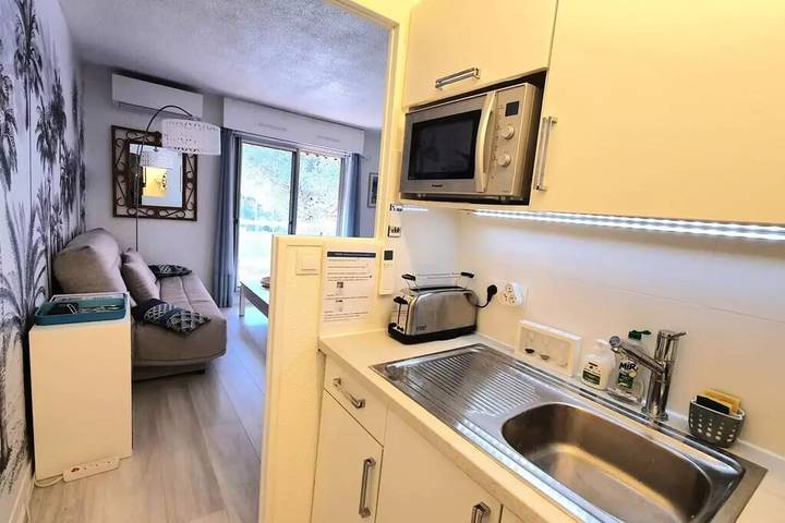 Studio für 3 Personen, mit Balkon und Terrasse in Bormes-les-Mimosas - 2