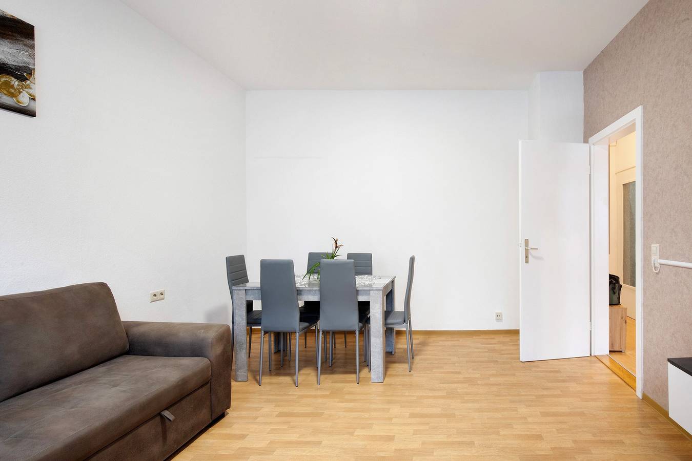 Ganze Wohnung, Ferienwohnung 'Studio Suite Fußgängerzone' mit Bergblick, Gemeinschaftsterrasse und Wlan in Göppingen, Landkreis Göppingen