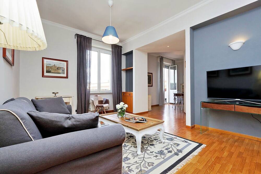 Appartement entier, Colisée panoramique appartement élégant pour 6 in Centre de Rome, Rome