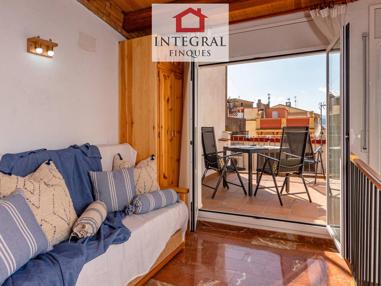 Gemütliches Dorfhaus in Palamós, 200m vom Strand, mit Terrasse, Garage und Wlan in Palamós, Costa Brava