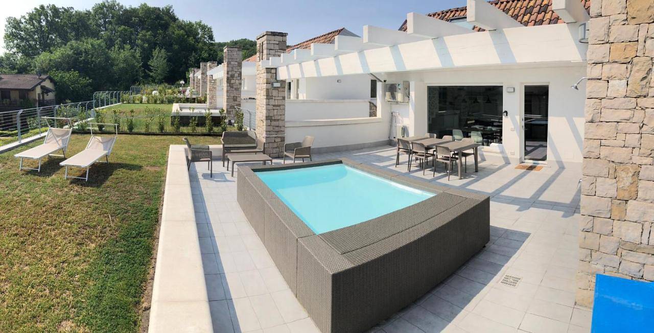 Attico 24, Residence Gardalido in Padenghe sul Garda, Gardasee-Berge