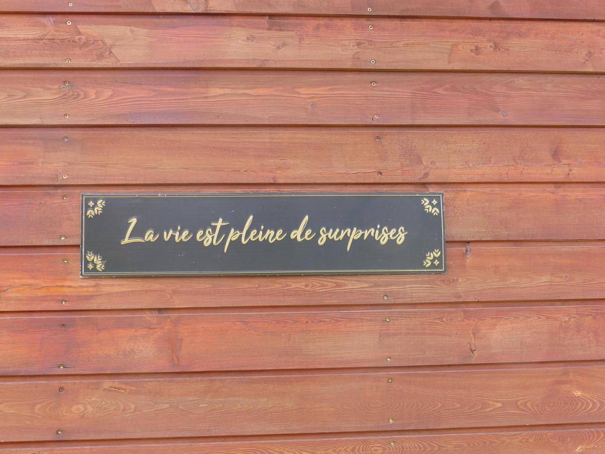Appartement entier, Two-Bedroom Apartment in Panissières, Montbrison