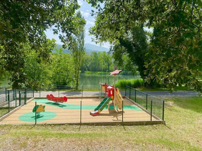 Gîte pour 6 personnes, avec vue et balcon, animaux acceptés à Château-Arnoux-Saint-Auban - 3
