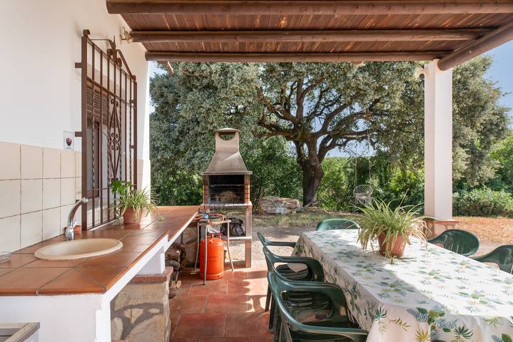 Country House 'La Sierrezuela - Families Only' with Mountain Views, Wi-Fi & Air Conditioning in Posadas, Córdoba Province