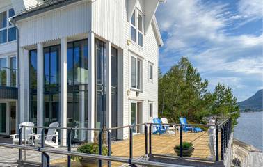 Ferienwohnung für 6 Personen, mit Ausblick und Garten sowie Sauna und Terrasse, mit Haustier in Gurskøy