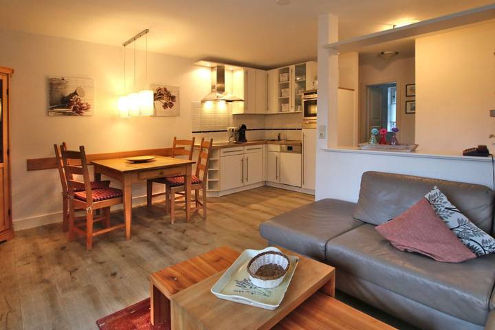Ganze Wohnung, Ferienwohnung im Zentrum von Wyk, 3- Zimmer auf ca.45m² im Eg in Wyk auf Föhr (Stadt), Wyk auf Föhr