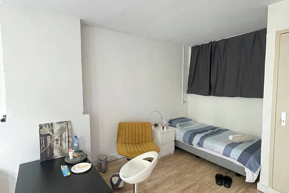 Ganze Wohnung, Classic Room , simple Room city centre in Amsterdam West, Holländische Küste