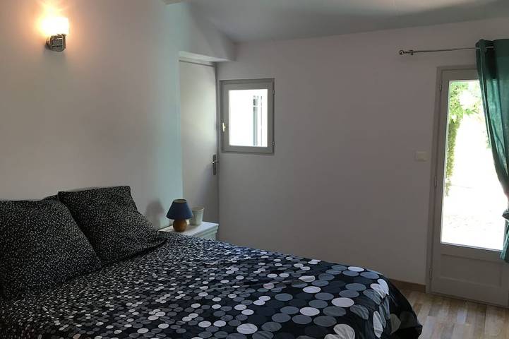 Location de vacances pour 18 personnes, avec jacuzzi et jardin à Vivès - 2