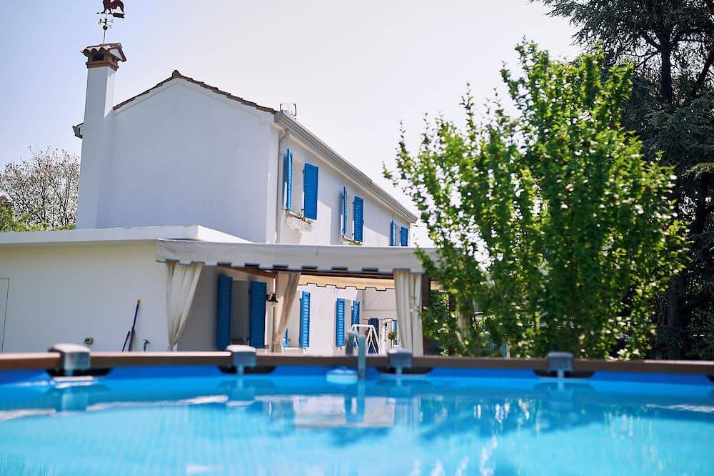 Cà del Mar - Rustic villa with private garden and swimming pool in Jesolo-city, Jesolo