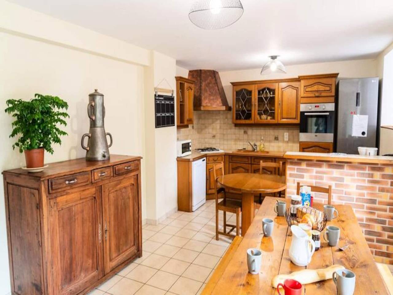 Entire apartment, Gîte du Régourdel with spa in Chirac, Mende region