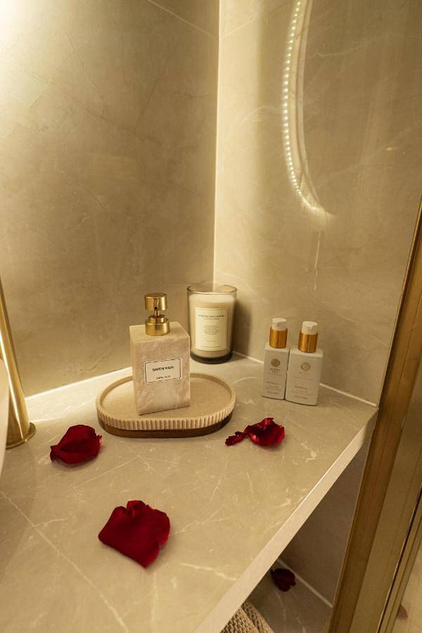 Hôtel pour 2 personnes, avec jacuzzi à Noisy-le-Sec - 4