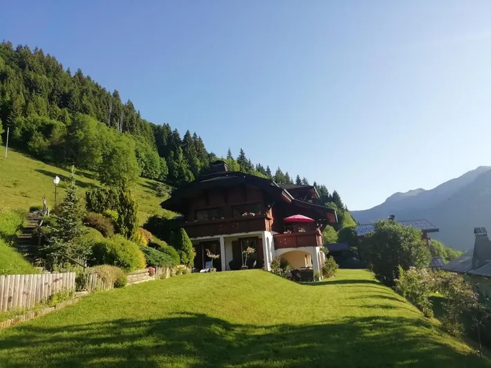 Guesthouse for 2 people, with terrace and garden as well as view - 1
