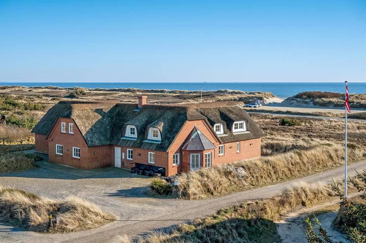 Ferienhaus mit Meerblick für 24 Personen, mit Sauna und Terrasse sowie Whirlpool und Kinderpool in Blavand - 2