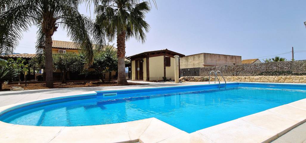 Location de vacances pour 11 personnes, avec jardin à Alcamo Marina - 4