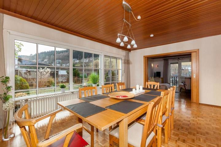 Ferienwohnung für 8 Personen, mit Garten und Ausblick - 1