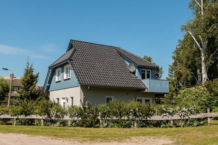Ferienwohnung für 4 Personen, mit Terrasse und Garten sowie Ausblick in Born a. Darß