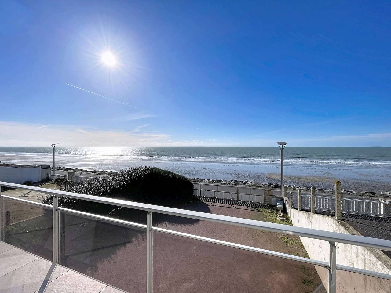 Seafront villa with garden and free Wifi in Saint-Pair-sur-Mer, Côte de la Déroute