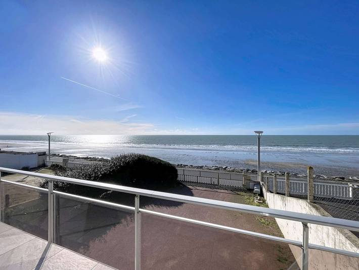 Location de vacances pour 10 personnes, avec terrasse et jardin dans Kairon Plage