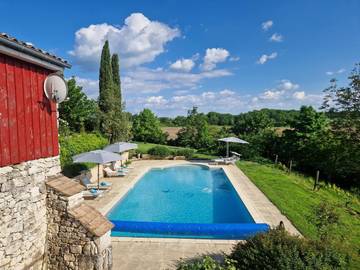 Cottage pour 4 personnes, avec vue ainsi que piscine et jardin à Singleyrac