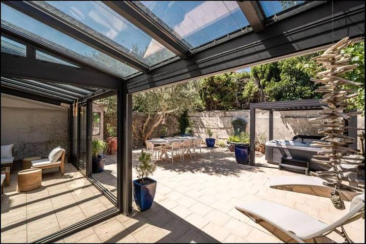 Villa pour 8 personnes, avec jardin ainsi que terrasse et jacuzzi à Carcassonne - 3