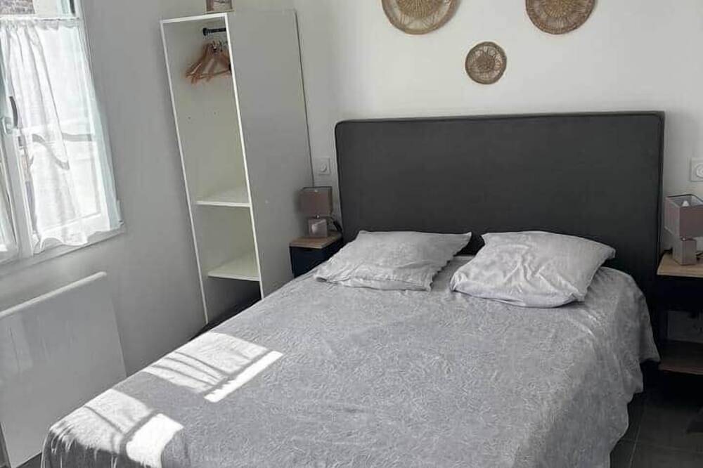 \"Chez Céline et Frédéric\" : house n°2 / T2 37m2 in Rochefort, Rochefort region