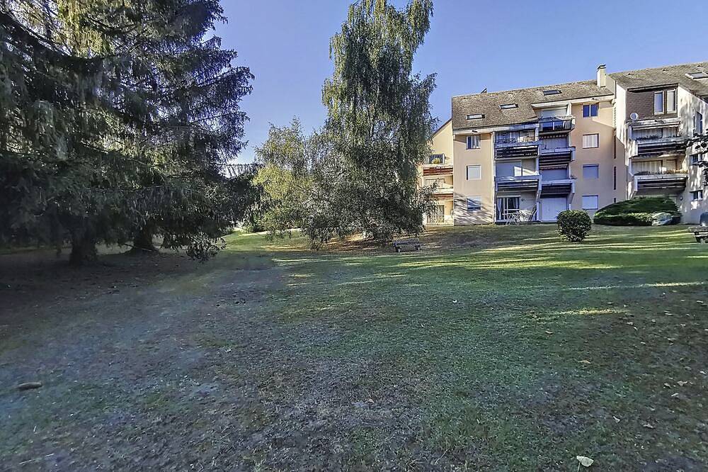 Entire apartment, \"sur la Rive du Gave\": Appartement 40m2, 3 Étoiles, Petits Animaux Acceptés in Argelès-Gazost, French Pyrenees