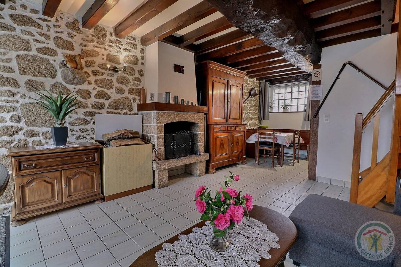 Boutique-Gîte mit Parkplatz, TV und Garten in Le Tiercent, Fougères-Vitré