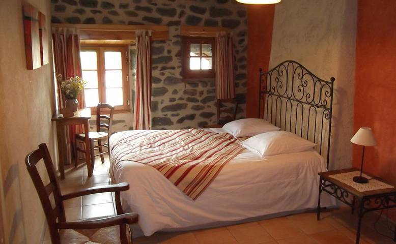 Chambre d’hôte pour 2 personnes dans Auvergne-Rhône-Alpes - 2
