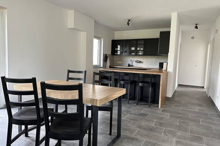 Ferienwohnung für 8 Personen, mit Garten in Ludwigsfelde