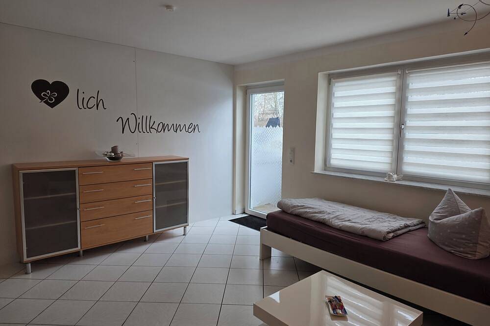 Ganze Wohnung, Ferienwohnung Gartenblick in Schwarzach am Main, Fränkisches Weinland