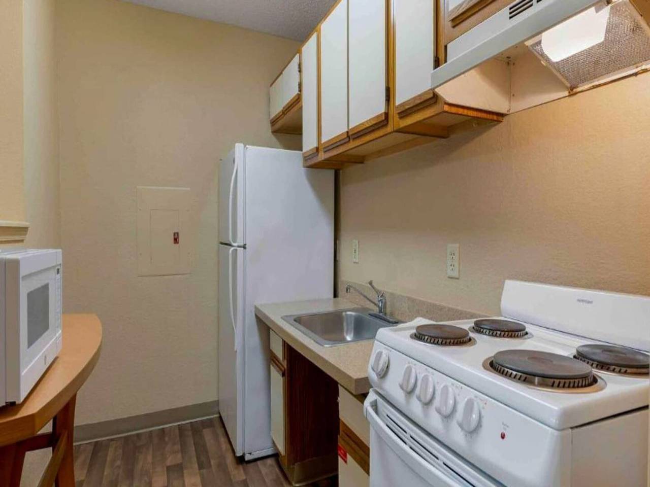 Entire apartment, 2 Queen Beds | Suite, Non-Smoking, Micfridge in Montclaire South, Charlotte