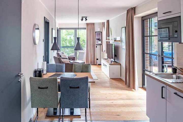 Ferienwohnung für 4 Personen, mit Sauna und Balkon sowie Garten in Grünendeich