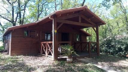 Gîte pour 6 personnes, avec jardin ainsi que piscine et terrasse à Marsan (homonymie)