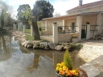 Gîte pour 4 personnes, avec jardin, animaux acceptés en Charente