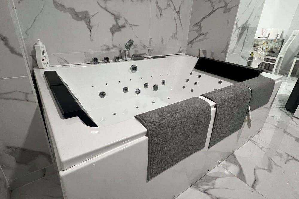 Appartement entier, Apartment with a Private Jacuzzi in Gandía in Gandia, Costa de Valencia