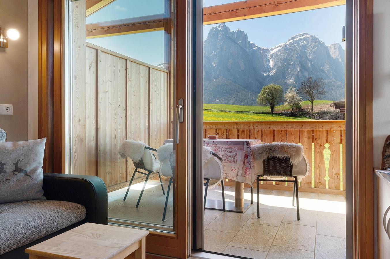 Apartamento entero, Apartamento 'Schererhof Abendrot' con vistas a la montaña, terraza privada y Wi-Fi in Castelrotto, Dolomiti Superski