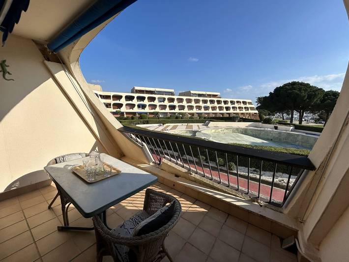 Gîte pour 4 personnes, avec piscine et terrasse, animaux acceptés au Le Grau-du-Roi - 2