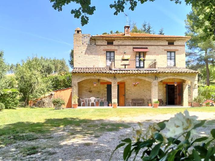 Casa vacanza per 9 persone, con giardino a Colonnella