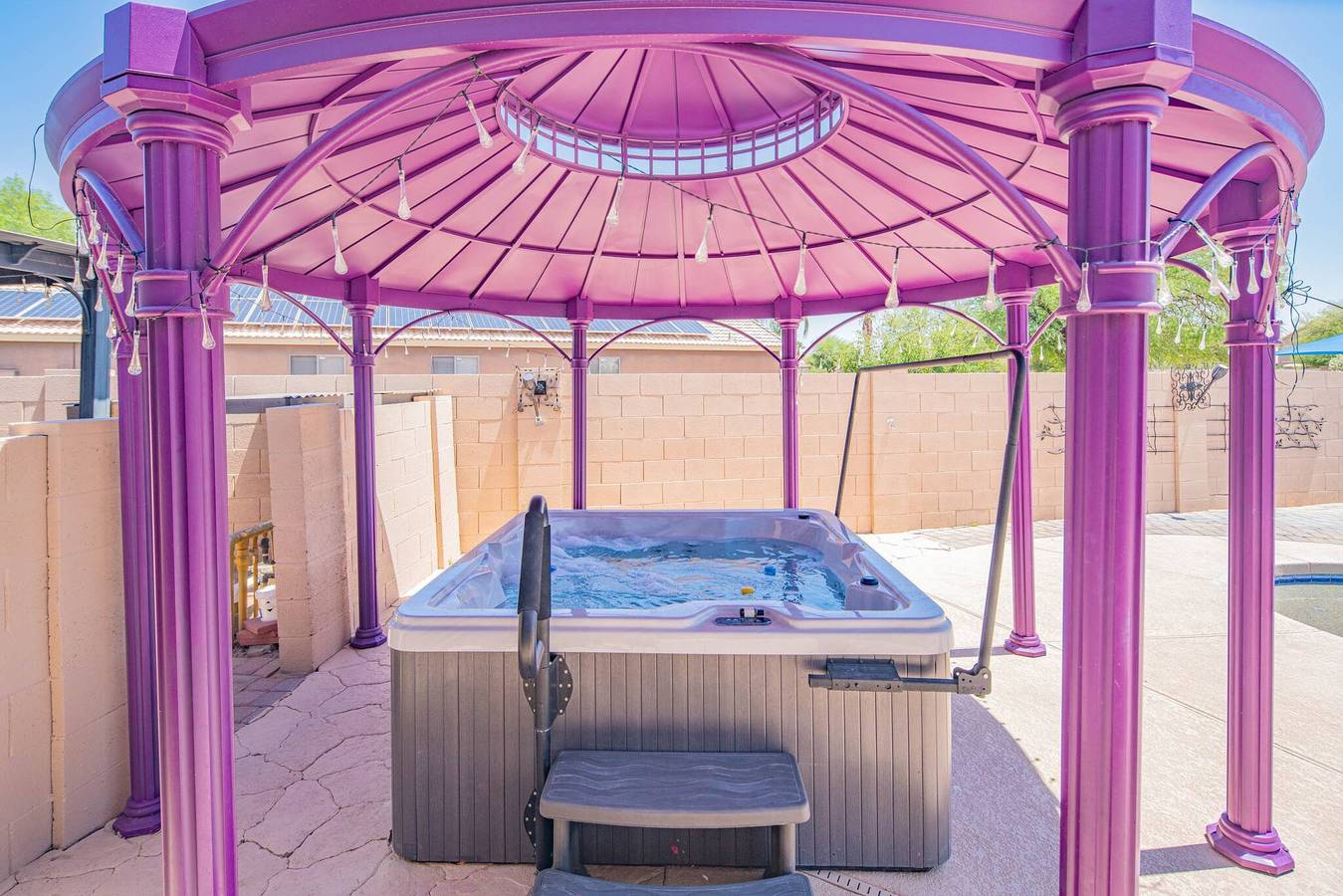Apartamento entero, Villa elegante: piscina, jacuzzi, hamaca, cama tamaño king, wi-fi in Casa Grande, Condado de Pinal