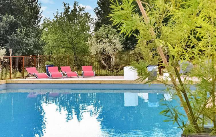 Location de vacances pour 6 personnes, avec piscine et terrasse à Issirac - 3