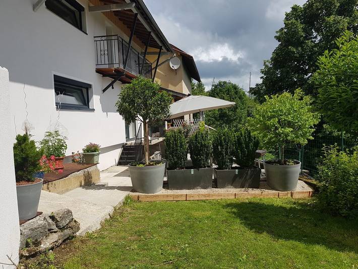 Gîte pour 10 personnes, avec Terrasse ainsi que Jardin et Vue à La Chaux-du-Dombief