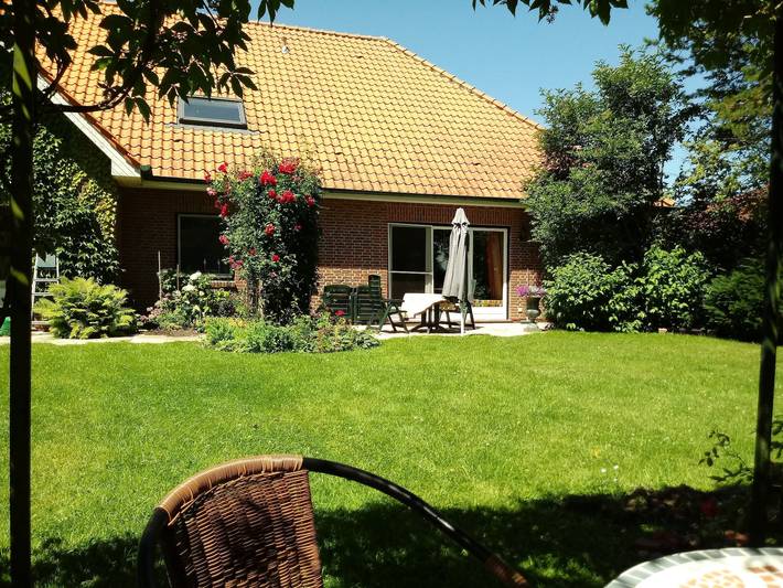 Ferienwohnung für 3 Personen, mit Terrasse und Garten in Jever