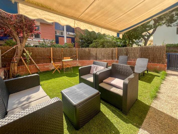 Casa rural para 8 personas, con jardín además de piscina y terraza en Sitges