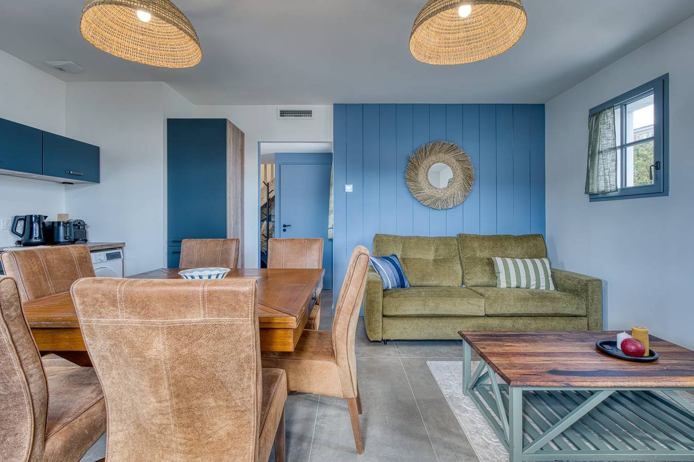 Bains de Mer House & Jacuzzi steps from the beach, Walk to town, Sleeps 6 in Saint-Gilles-Croix-de-Vie, Loire Valley