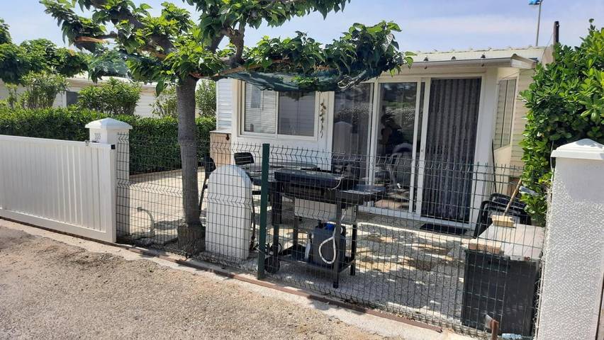 Location de vacances pour 5 personnes, avec vue ainsi que terrasse et vue sur le lac dans Plage Mateille - 4