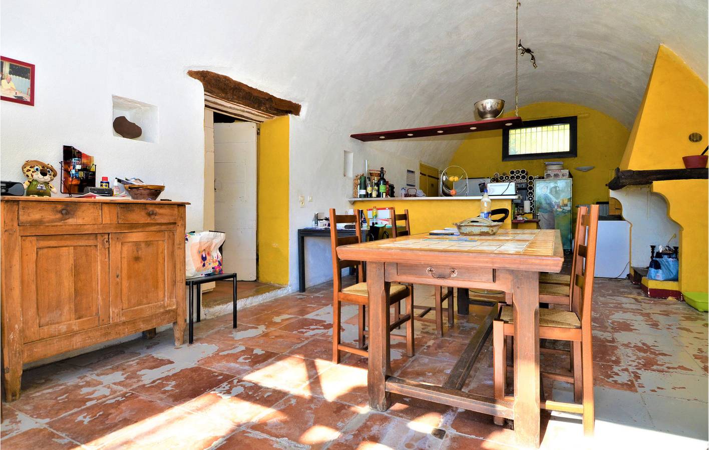 Appartement de 400m2 avec parking, jardin, piscine et WiFi in Saint-Hippolyte-du-Fort, Région du Vigan