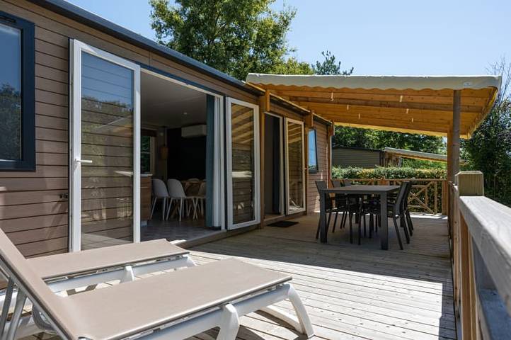 Caravane pour 6 personnes, avec terrasse et balcon/terrasse à Coëx - 2